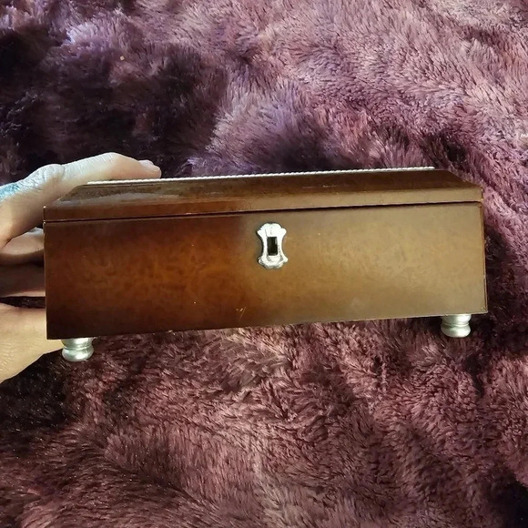 Bradford Exchange Thomas Kinkade Mom Jewelry Music Box - Picture 3 of 8